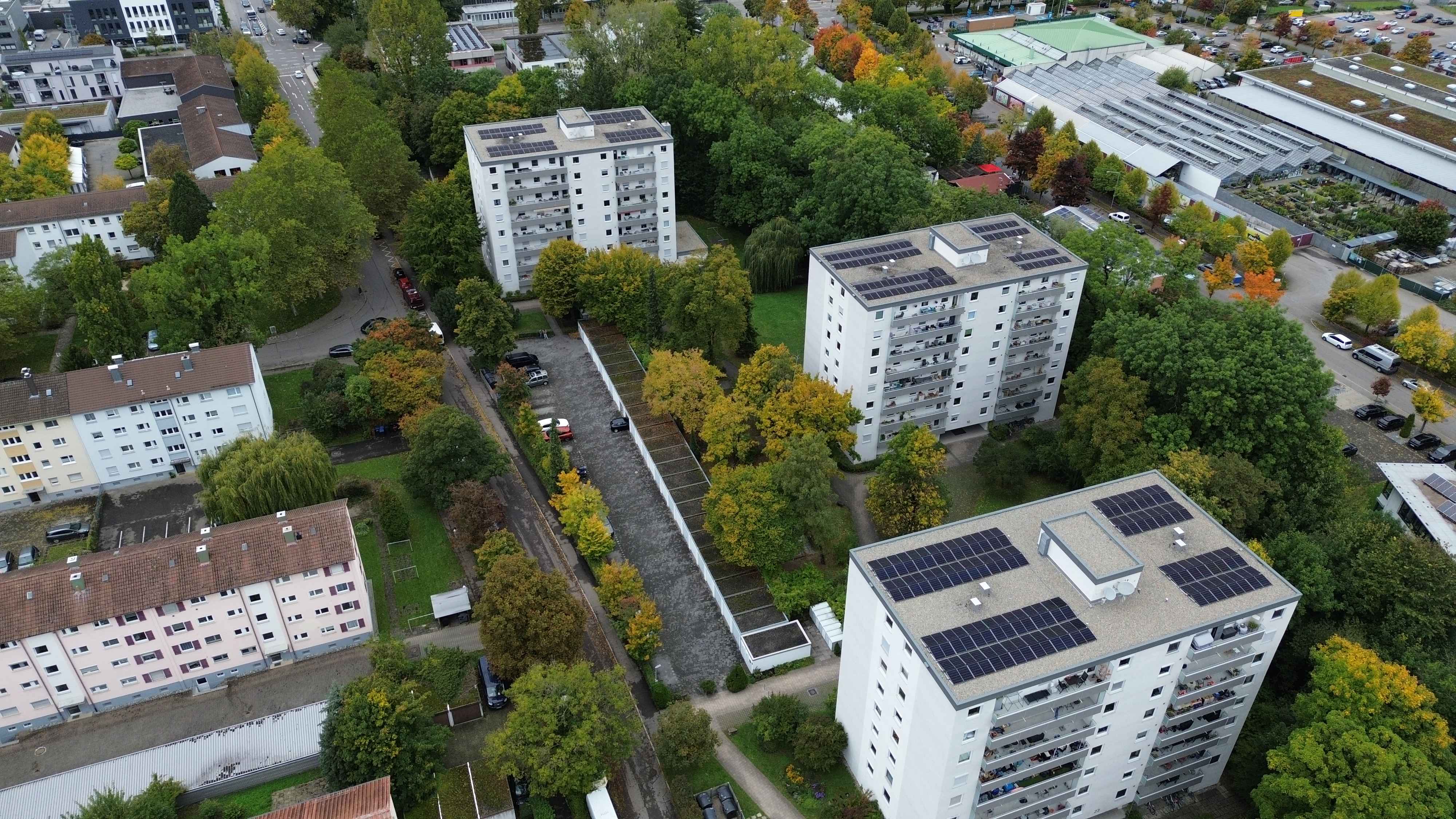 PV-Anlagen auf Mehrfamilienhäusern — EM Energiemanagement Mieterstrom-Projekte